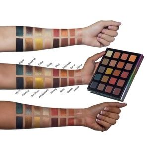 🦸🏻‍♀️ Like A Boss Eye Shadow Palette